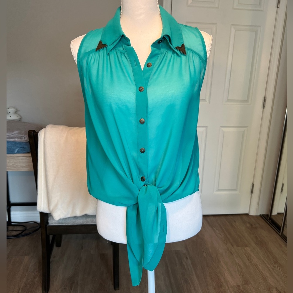 Nasty Gal Ladakh Sleeveless Button Down Collar Tie Front Blouse in Teal - Size 0